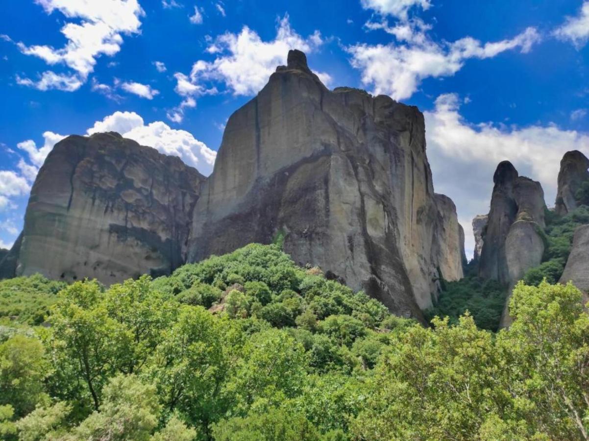 Апартаменты Enjoy Meteora Three Калампака Экстерьер фото